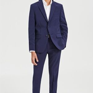 Boy’s navy dark blue check suit sz 14. Andrew Marc New York. Never worn!
